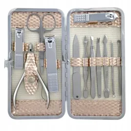 zestaw-do-manicure-pedicure-paznokci-skorek-12r