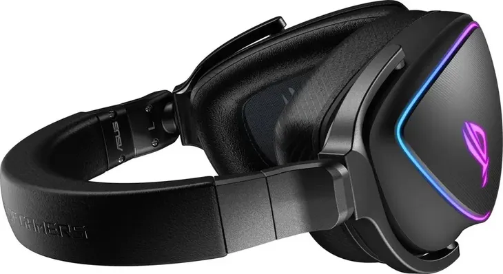sluchawki-nauszne-asus-rog-delta-core-s-konstrukcja-zamknieta