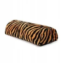 podkladka-poduszka-dlon-manicure-futrzak-tygrys