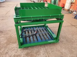 stol-wibracyjny-100-x-100-x-86-cm-karkon-separacji