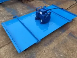 stol-wibracyjny-z-elektrowibratorem-karkon-13-kw