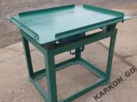 stol-wibracyjny-bez-elektrowibratora-karkon-70-cm-producent