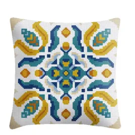 haft-krzyzykowy-poduszka-etno-zestaw-na-kanwie-haftowanie