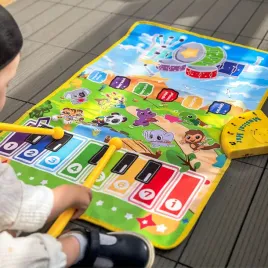 woopie-mata-muzyczna-zwierzatka-interaktywne-pianino-i-perkusja-2w1