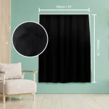 roleta-zaciemniajaca-z-przyssawkami-130-x-200-blackout-odbijajaca-swiatlo-kolor-czarny