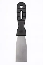 szpachla-z-plastikowa-raczka-40-mm