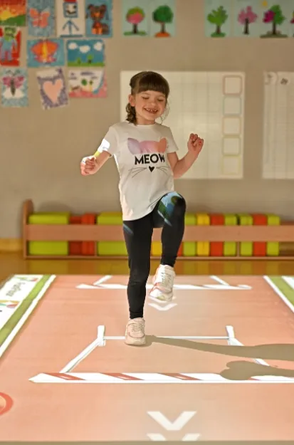 funfloor-mobilny-3500ansi-3w1-statyw-mata-oprogramowanie