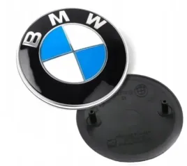 bmw-emblemat-e34-e36-e39-e46-e60-e90-f10-f30-74mm-na-klape-tyl-niebieski