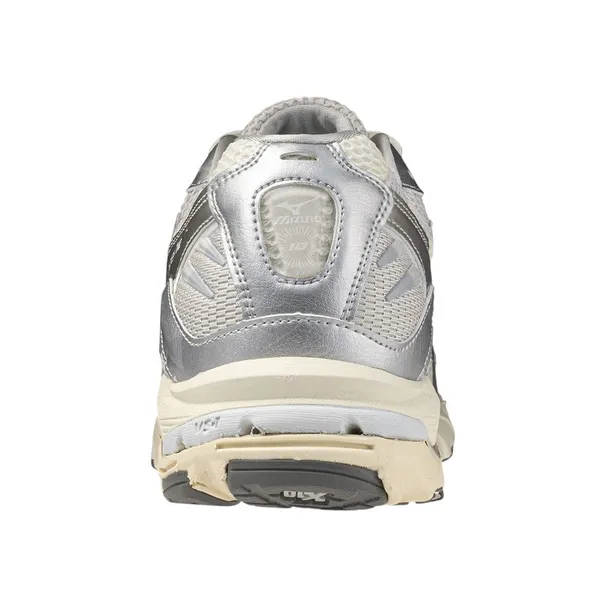wave-rider-10-marka-mizuno