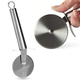 noz-do-pizzy-stalowy-okragly-21-cm