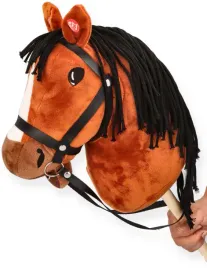 konik-na-patyku-hobby-horse-gniadek