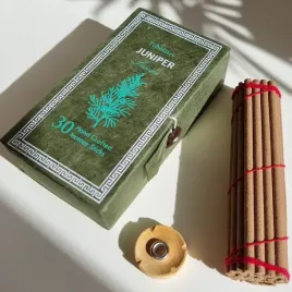 kadzidelko-himalajskie-jalowiec