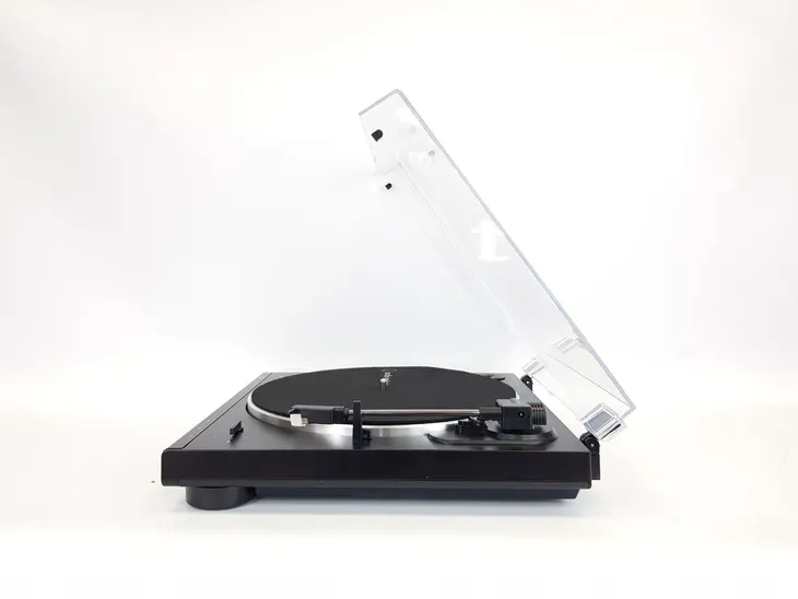 audio-technica-at-lp60x-czarny-wbudowany-przedwzmacniacz-tak