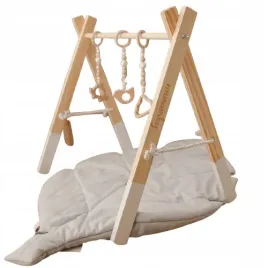 stojak-edukacyjny-gimnastyczny-baby-gym-drewniany-dla-niemowlat-bialy