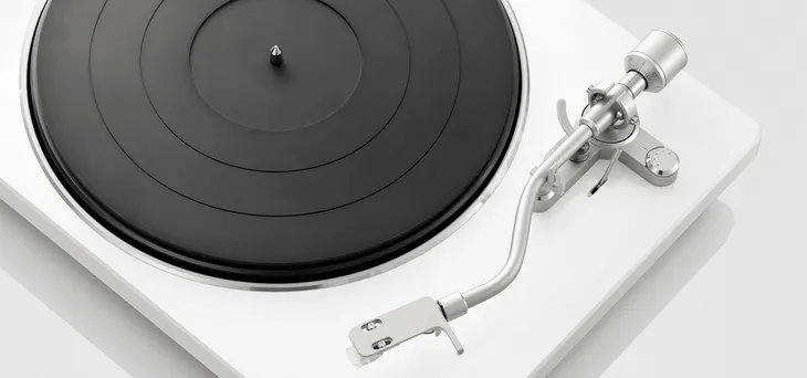gramofon-denon-dp-400-bialy-sterowanie-manualne