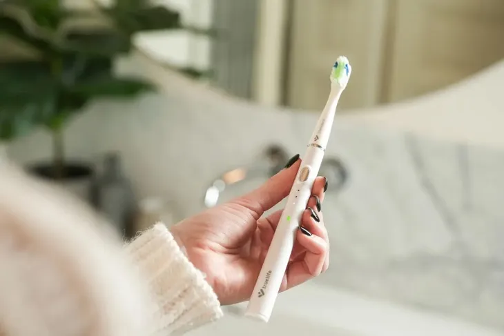 truelife-sonicbrush-slim20-white-zasilanie-akumulatorowe