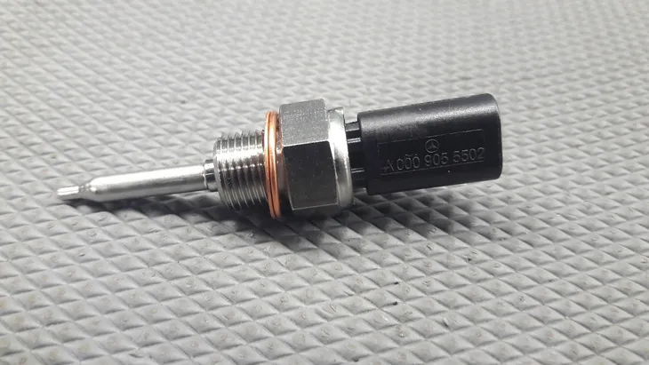 czujnik-temp-spalin-db-w205-16-18-mercedes-benz-a0009055502-typ-samochodu-samochody-osobowe