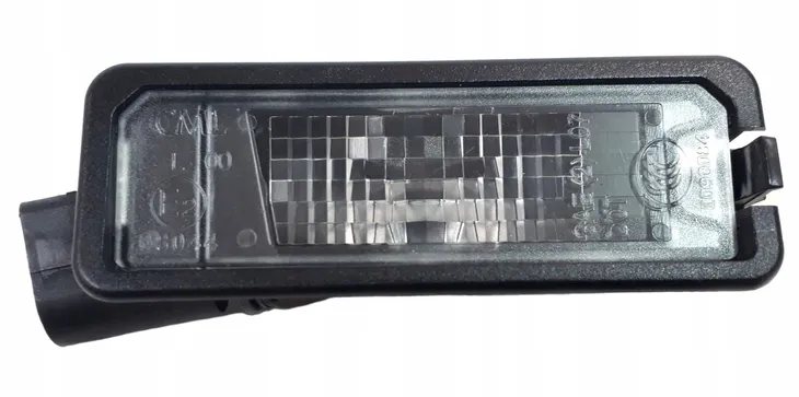lampka-tablicy-rej-vw-golf-12-producent-czesci-volkswagen-oe