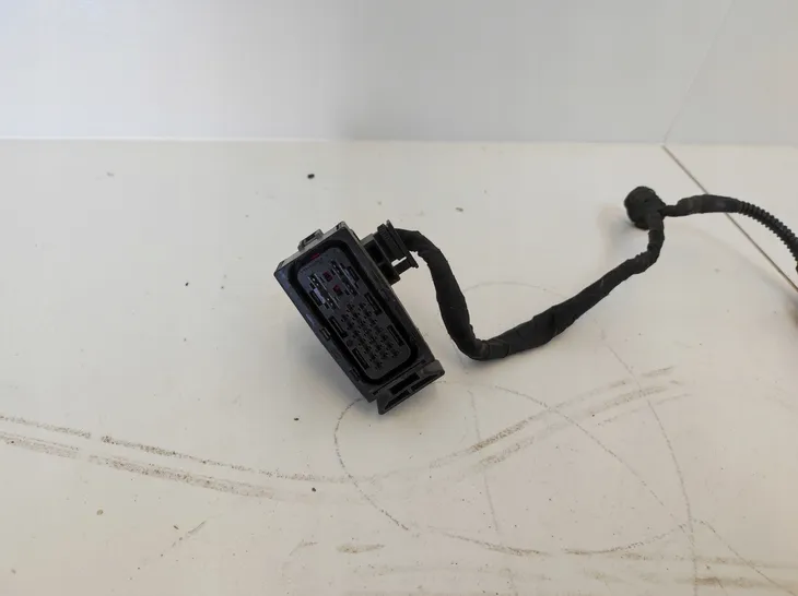 wtyczka-audi-a3-08-jakosc-czesci-zgodnie-z-gvo-q-oryginal-z-logo-producenta-czesci-oem-oes