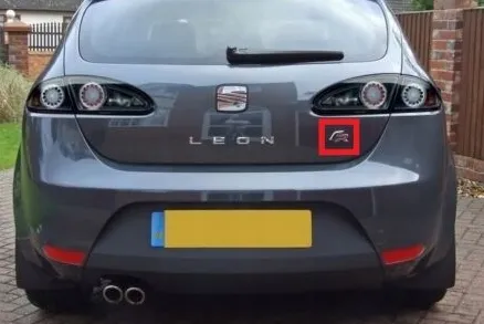 emblemat-seat-leon-13-napis-fr-vag-5f0853670ktp-marka-seat-oe