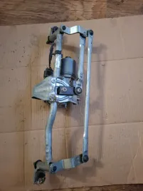 mechanizm-wycieraczek-vw-p-touran-11-15-z-silnikiem