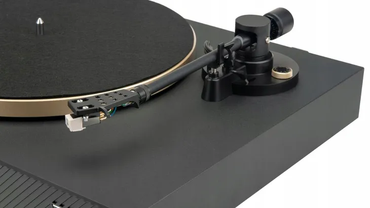 gramofon-jbl-spinner-bt-czarny-sterowanie-polautomatyczne