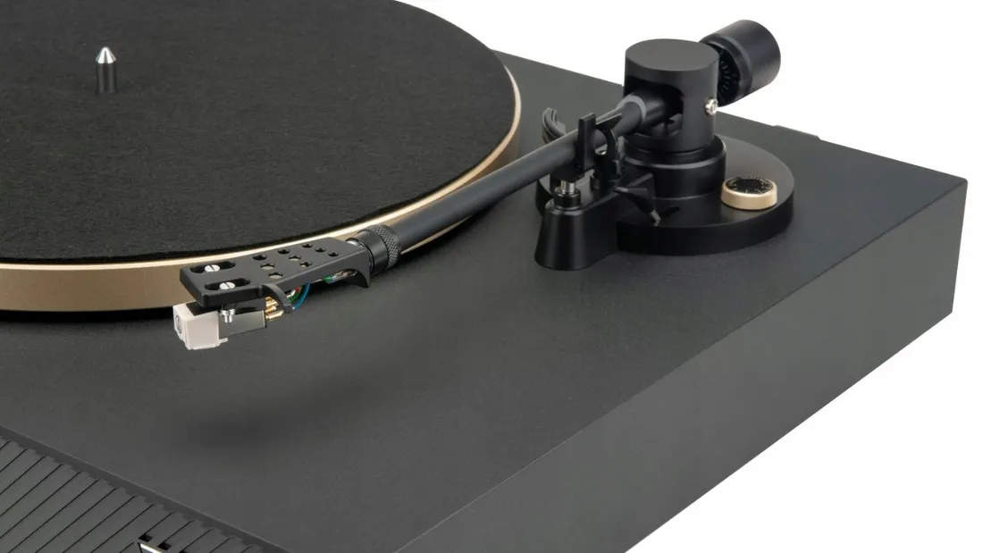 gramofon-jbl-spinner-bt-czarny