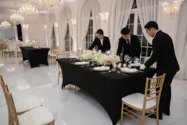 stol-cateringowy-ogrodowy-z-pokrowcem-stolik-skladany-walizka-catering