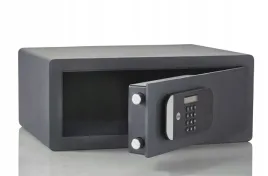 sejf-na-laptopa-niski-na-zamek-biometryczny
