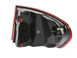 lampa-zespolonych-swiatel-tylnych-044379-val