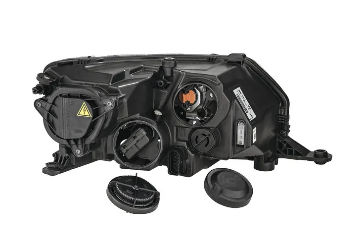 reflektor-swiatel-przednich-045335-val-wersja-europejska