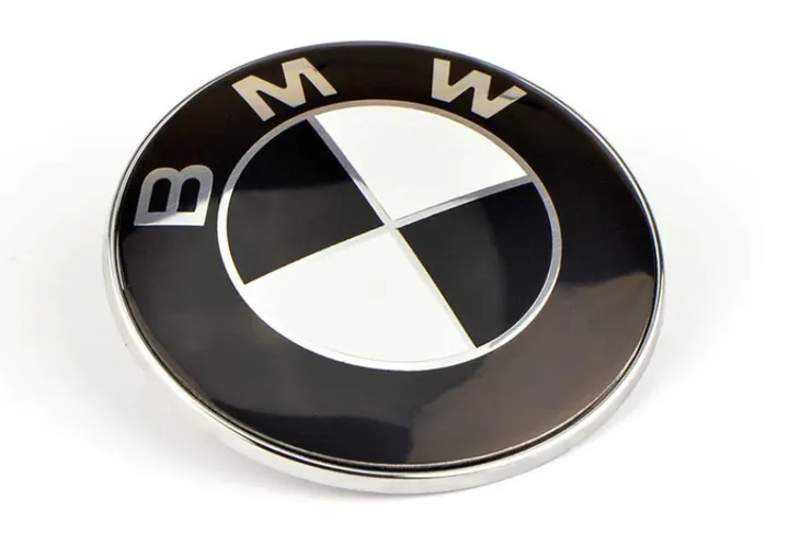znaczek-emblemat-bmw-82mm-e32-e34-e36-e39-e46-e60-e90-e53-marka-bmw