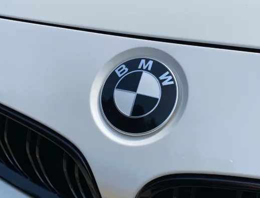znaczek-emblemat-bmw-82mm-e32-e34-e36-e39-e46-e60-e90-e53-stan-nowy-marka-bmw