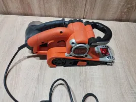 szlifierka-tasmowa-sieciowe-blackanddecker-720-w-230-v
