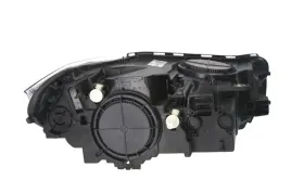 reflektor-swiatel-przednich-val046728