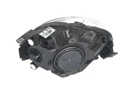 reflektor-swiatel-przednich-val046761