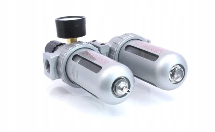 satra-s-817s-1-2-marka-satra-waga-z-opakowaniem-1-61-kg