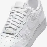 nike-air-force-1-07-white-roses-39-cechy-dodatkowe-oddychajace