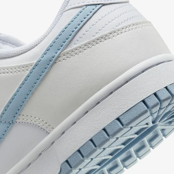nike-dunk-low-retro-white-armory-blue-40-cechy-dodatkowe-oddychajace
