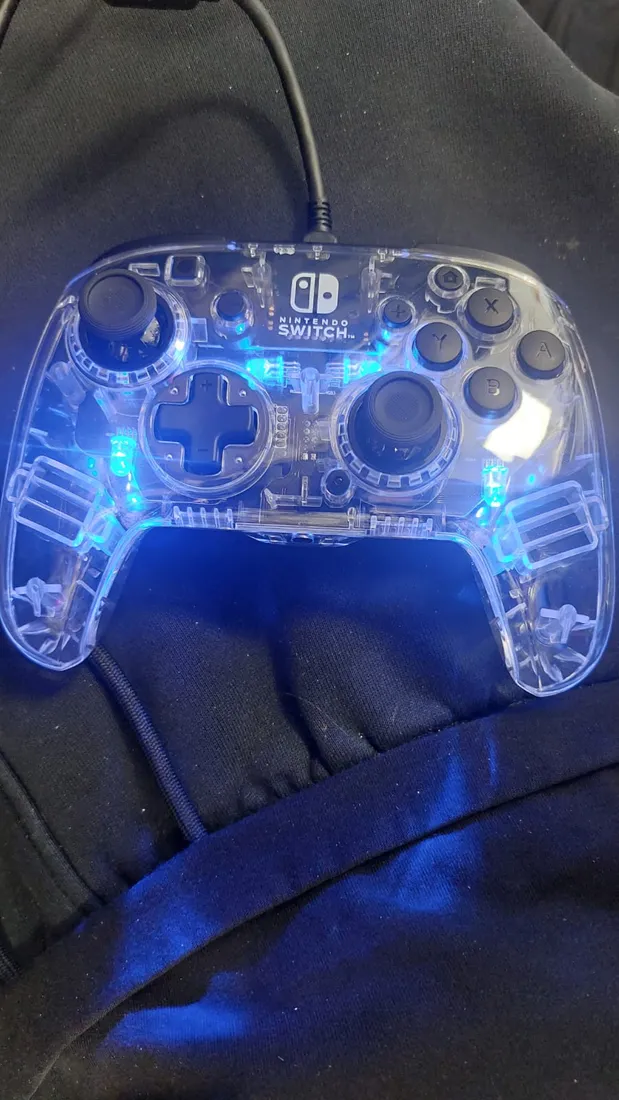 pad-przewodowy-do-konsoli-nintendo-switch-szary