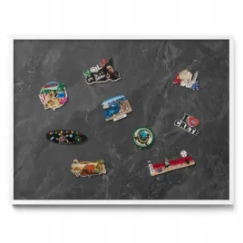 tablica-magnetyczna-na-magnesy-z-podrozy-struktura-ciemnego-kamienia-80x60