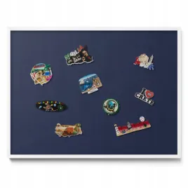 tablica-magnetyczna-panel-na-magnesy-z-podrozy-kolor-ciemny-granatowy-80x60