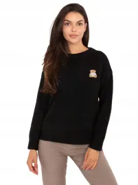 sweter-damski-stylowy-wygodny-klasyczny-z-naszywka-misia