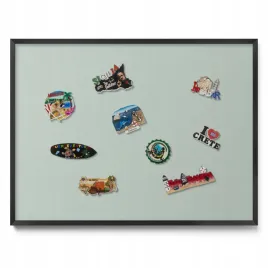 tablica-magnetyczna-w-czarnej-ramie-na-magnesy-na-sciane-seledynowa-80x60