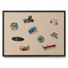 tablica-magnetyczna-panel-w-czarnej-ramie-na-magnesy-na-sciane-bezowa-70x50