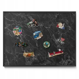 tablica-magnetyczna-na-magnesy-z-podrozy-elegancki-czarny-marmur-80x60