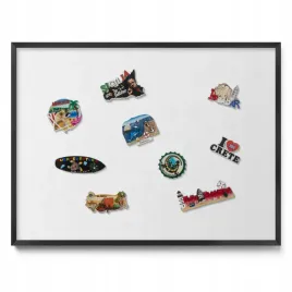 tablica-w-ramie-magnetyczna-na-sciane-na-magnesy-z-podrozy-biala-80x60