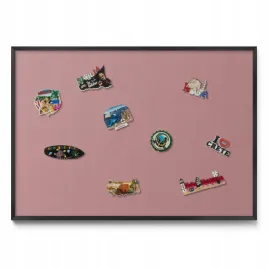 metalowa-tablica-magnetyczna-na-magnesy-z-wakacji-pastelowo-rozowa-100x70