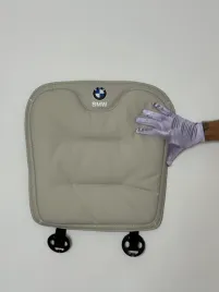 pokrowiec-siedzenie-z-logo-bmw-na-fotele-mata-poduszka-skora-pu