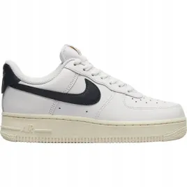 buty-sportowe-nike-air-force-1-07-flyease-r-40